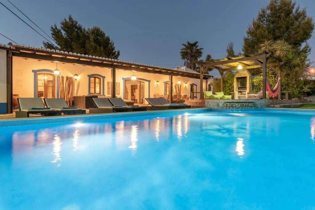 Villa Charme Pêra 0*,